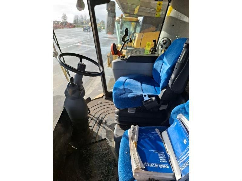 Mähdrescher του τύπου New Holland CR9080, Gebrauchtmaschine σε ANTIGNY (Φωτογραφία 9)