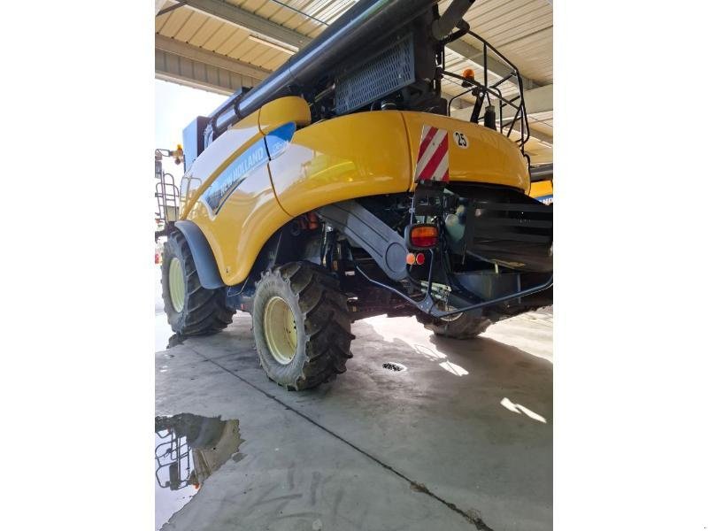 Mähdrescher του τύπου New Holland CR9080, Gebrauchtmaschine σε ANTIGNY (Φωτογραφία 7)