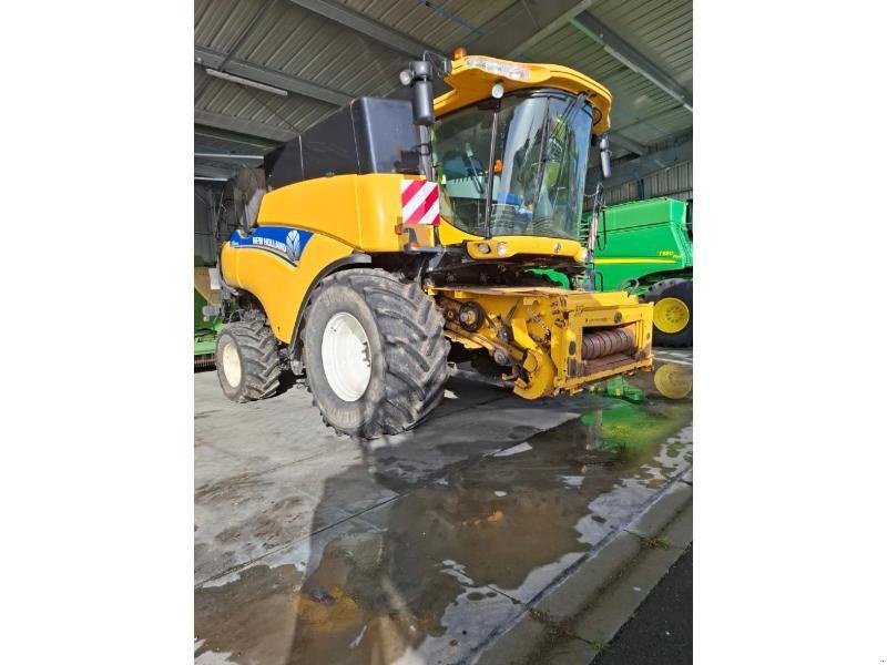 Mähdrescher του τύπου New Holland CR9080, Gebrauchtmaschine σε ANTIGNY (Φωτογραφία 3)