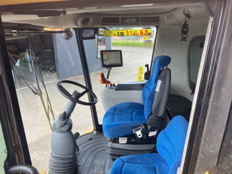 Mähdrescher van het type New Holland CR9080, Gebrauchtmaschine in Herning (Foto 4)