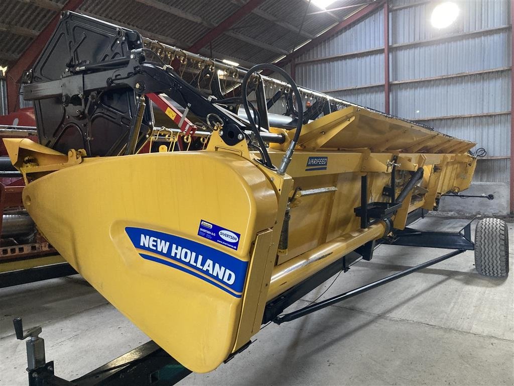 Mähdrescher του τύπου New Holland CR9090 35 fod VF bord og 4wd mm., Gebrauchtmaschine σε Roskilde (Φωτογραφία 9)