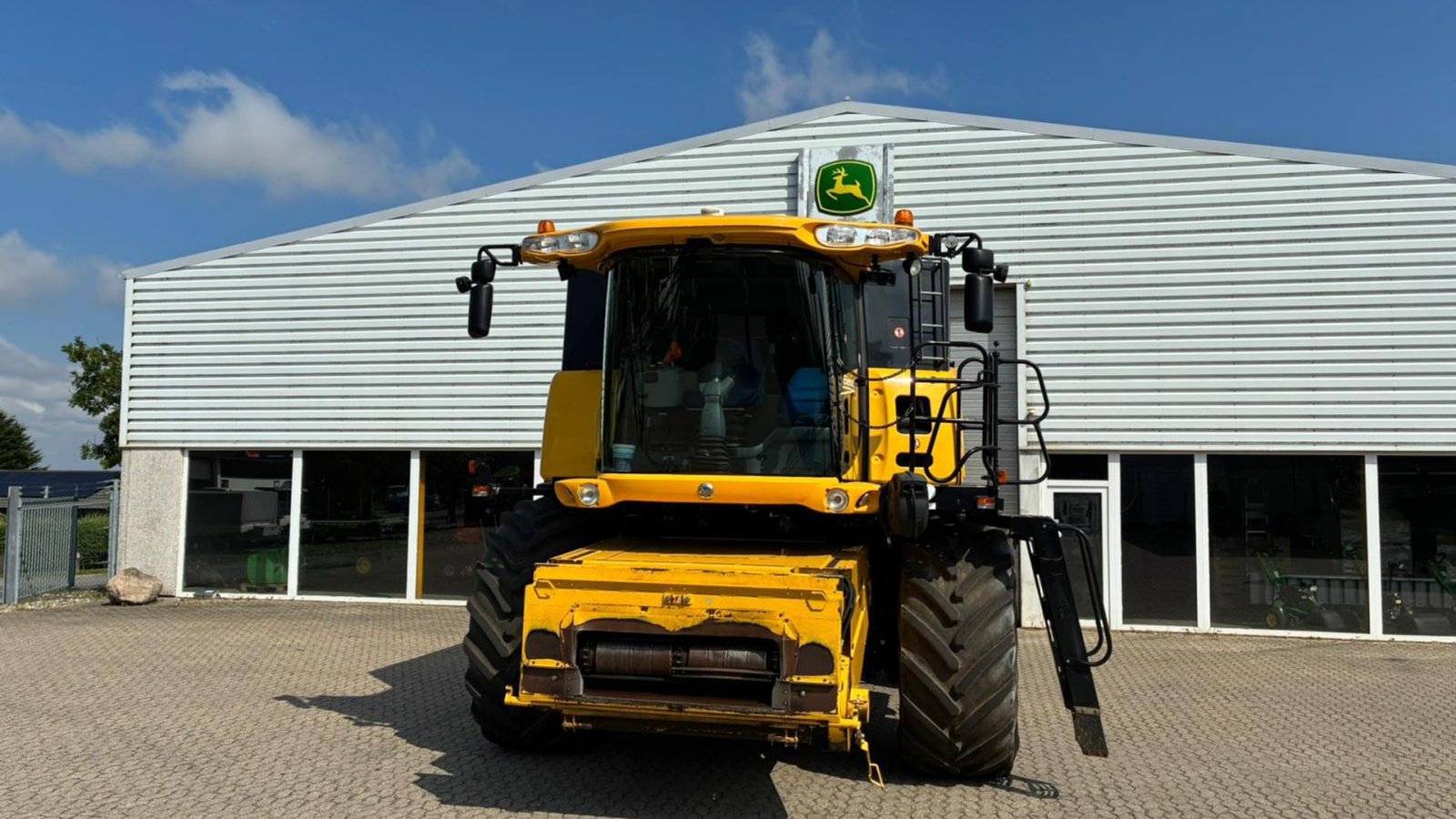Mähdrescher of the type New Holland CR9090 CR9090, Gebrauchtmaschine in Trige (Picture 2)