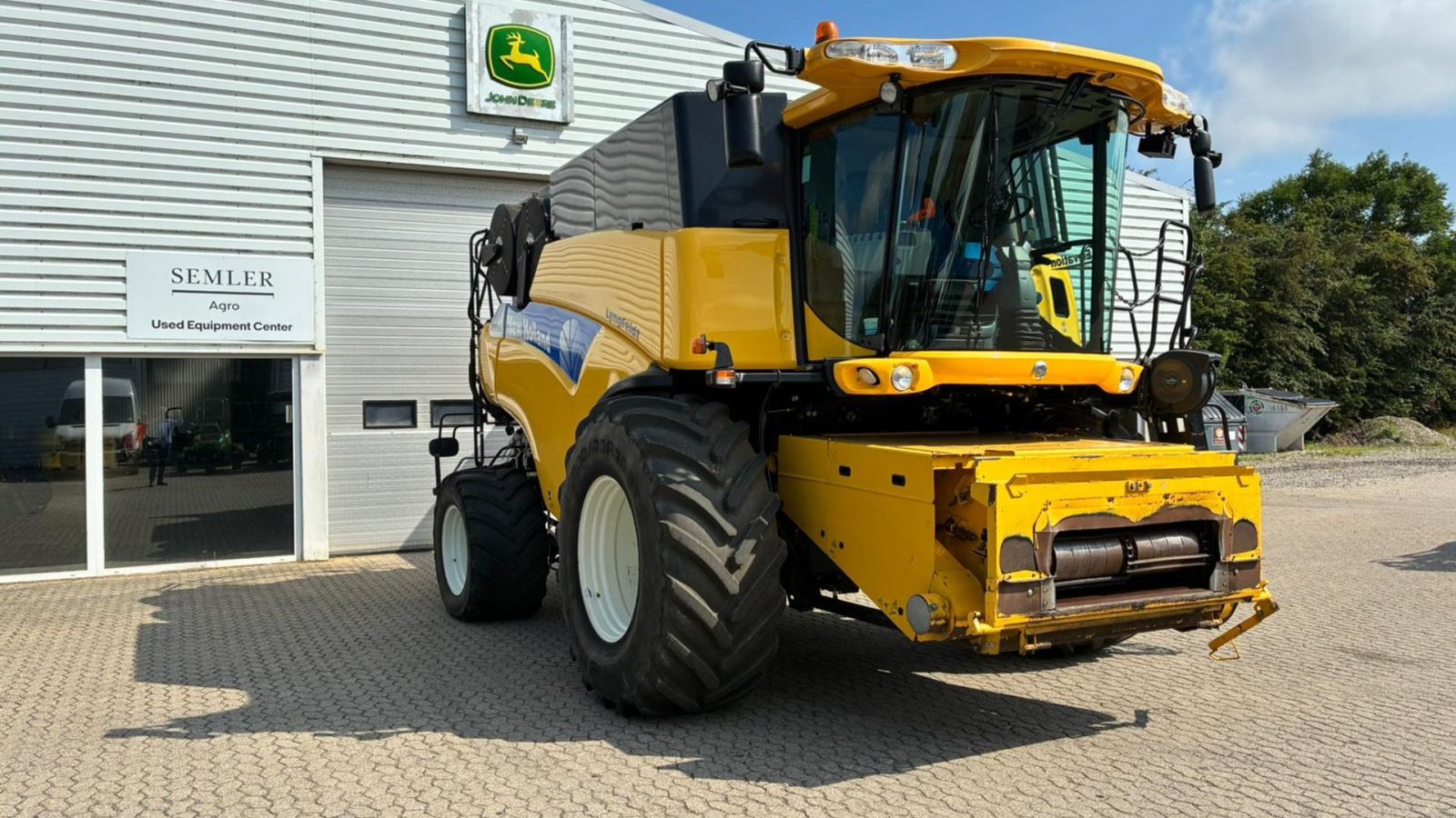 Mähdrescher of the type New Holland CR9090 CR9090, Gebrauchtmaschine in Trige (Picture 4)