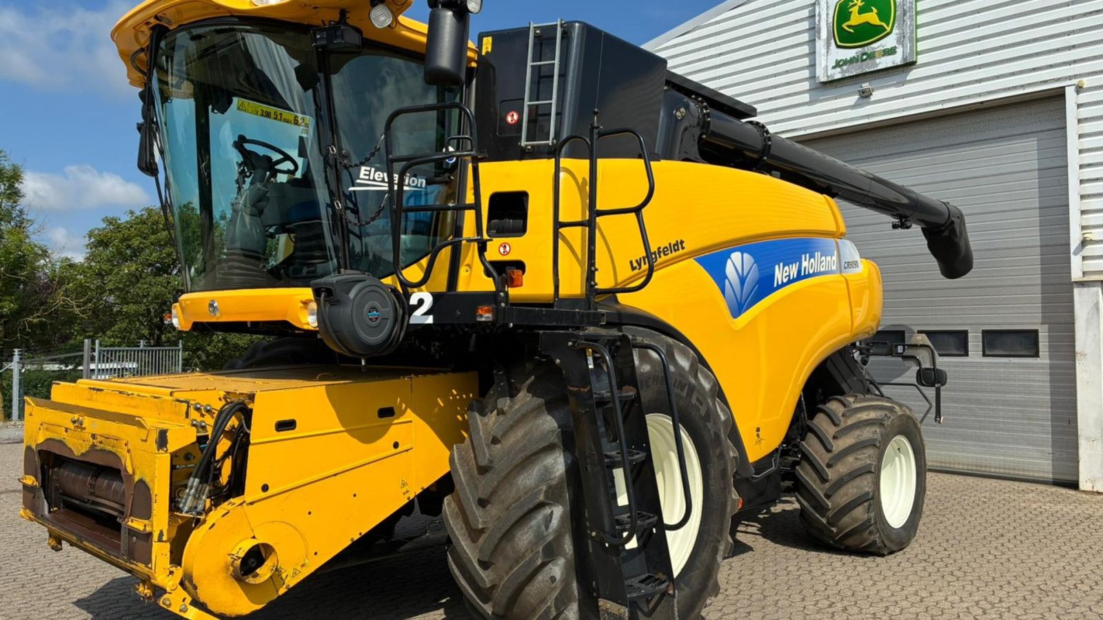 Mähdrescher of the type New Holland CR9090 CR9090, Gebrauchtmaschine in Trige (Picture 1)