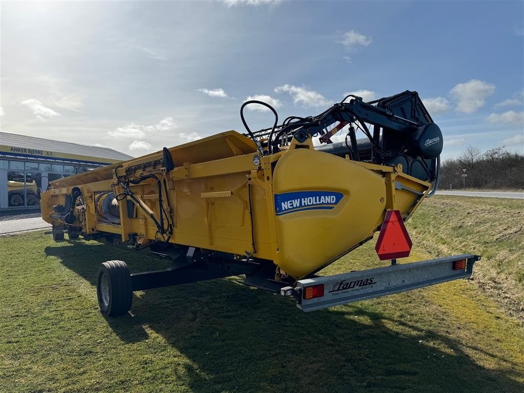 Mähdrescher of the type New Holland CR9090 SLH 4WD, Gebrauchtmaschine in Holstebro (Picture 8)