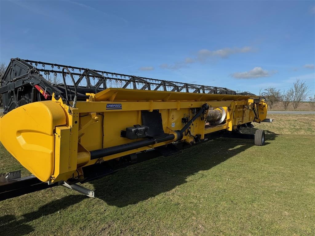 Mähdrescher of the type New Holland CR9090 SLH 4WD, Gebrauchtmaschine in Holstebro (Picture 11)