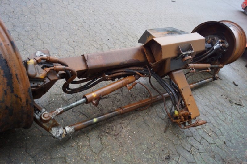 Mähdrescher del tipo New Holland CR9090, Gebrauchtmaschine In Hemmet (Immagine 13)