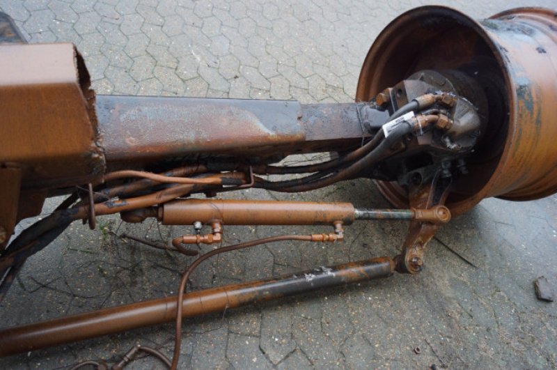 Mähdrescher del tipo New Holland CR9090, Gebrauchtmaschine In Hemmet (Immagine 17)