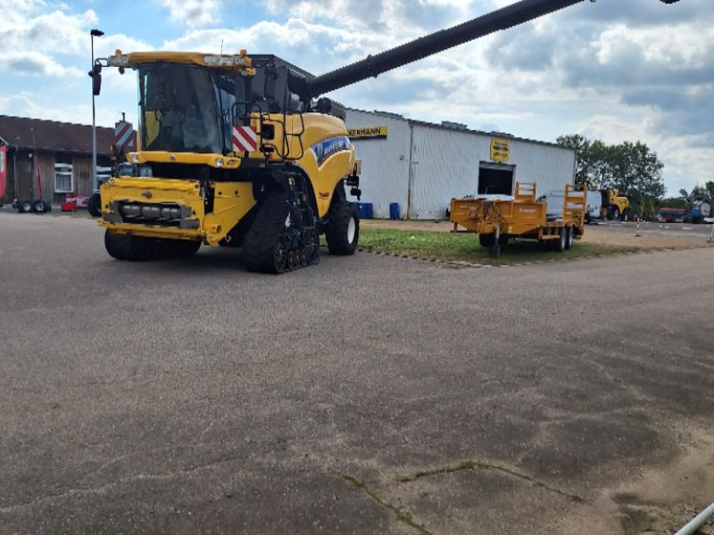 Mähdrescher del tipo New Holland CR9090, Gebrauchtmaschine In MORHANGE (Immagine 1)