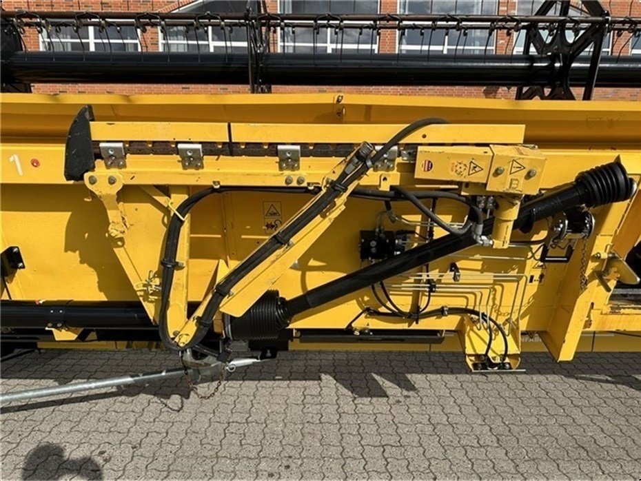 Mähdrescher des Typs New Holland CR9.80 SLH + 30” VarioFeed HD Klargjort til høsten 2025!, Gebrauchtmaschine in Gjerlev J. (Bild 25)