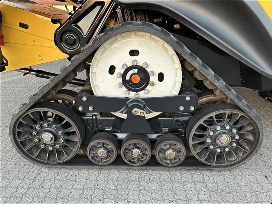 Mähdrescher des Typs New Holland CR9.80 SLH + 30” VarioFeed HD Klargjort til høsten 2025!, Gebrauchtmaschine in Gjerlev J. (Bild 10)