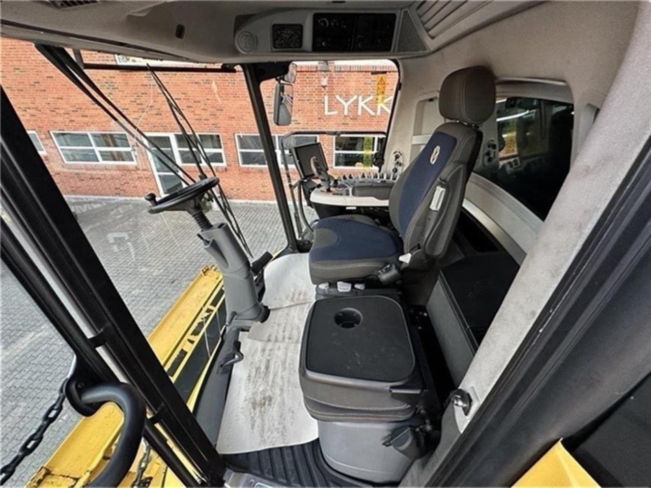 Mähdrescher of the type New Holland CR9.80, Gebrauchtmaschine in Middelfart (Picture 5)