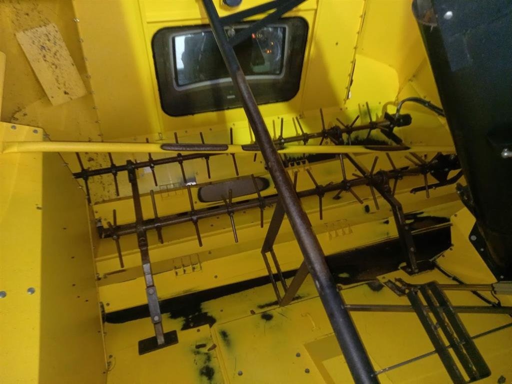 Mähdrescher des Typs New Holland CR9.80, Gebrauchtmaschine in Roskilde (Bild 4)