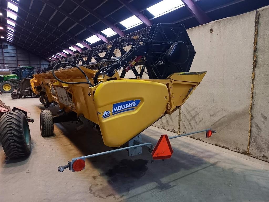 Mähdrescher des Typs New Holland CR9.80, Gebrauchtmaschine in Roskilde (Bild 13)