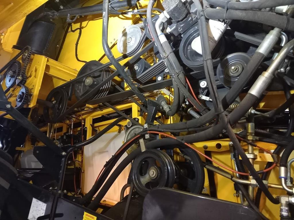 Mähdrescher des Typs New Holland CR9.80, Gebrauchtmaschine in Roskilde (Bild 5)