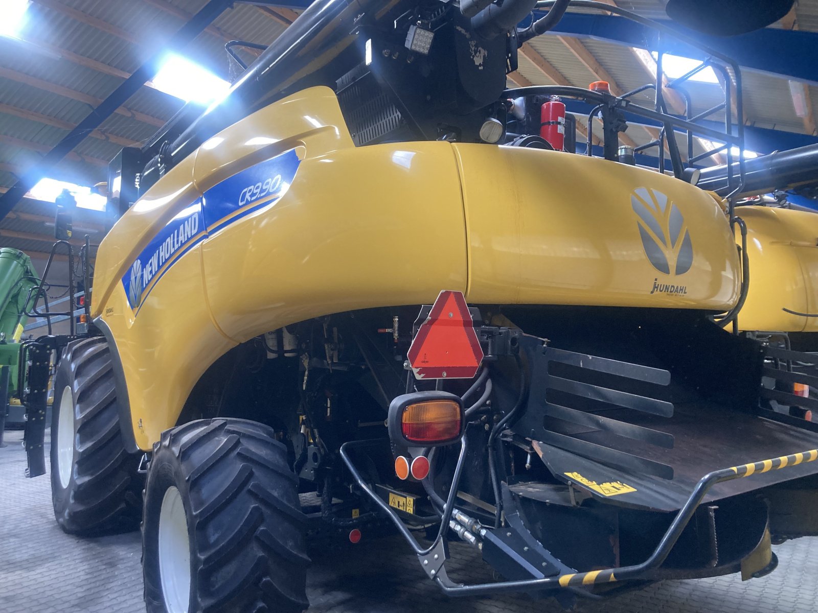 Mähdrescher of the type New Holland CR.9.90 SLH, Gebrauchtmaschine in Thisted (Picture 4)