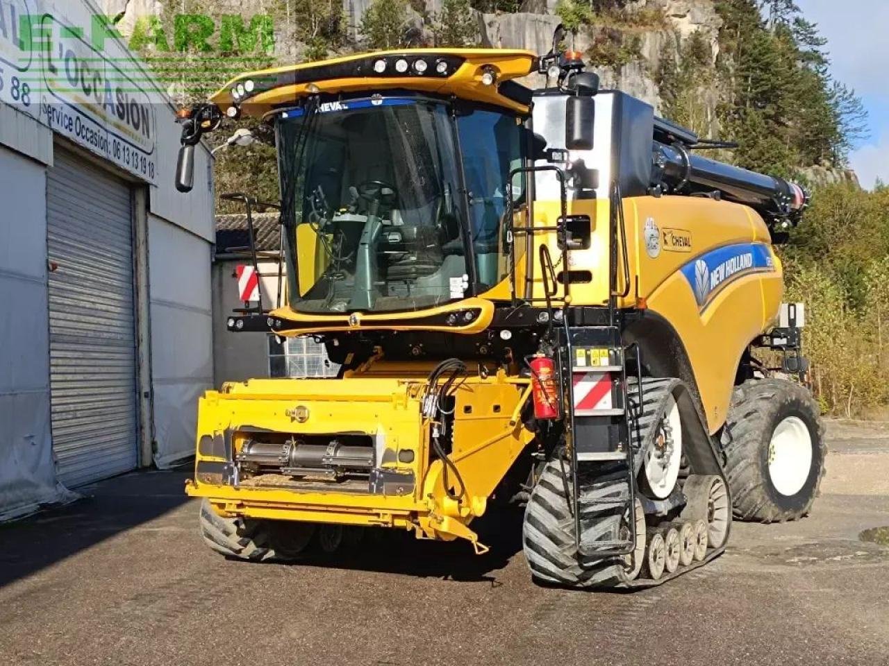 Mähdrescher Türe ait New Holland cr9.90 smart trax, Gebrauchtmaschine içinde CHAUVONCOURT (resim 7)