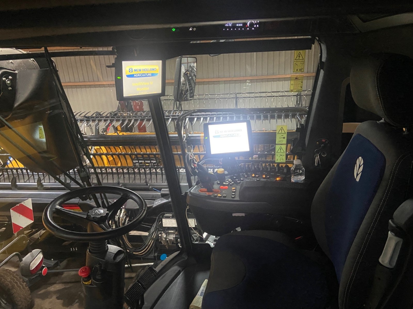 Mähdrescher of the type New Holland CR9.90 ST.V EU AMEA, Gebrauchtmaschine in Thisted (Picture 12)