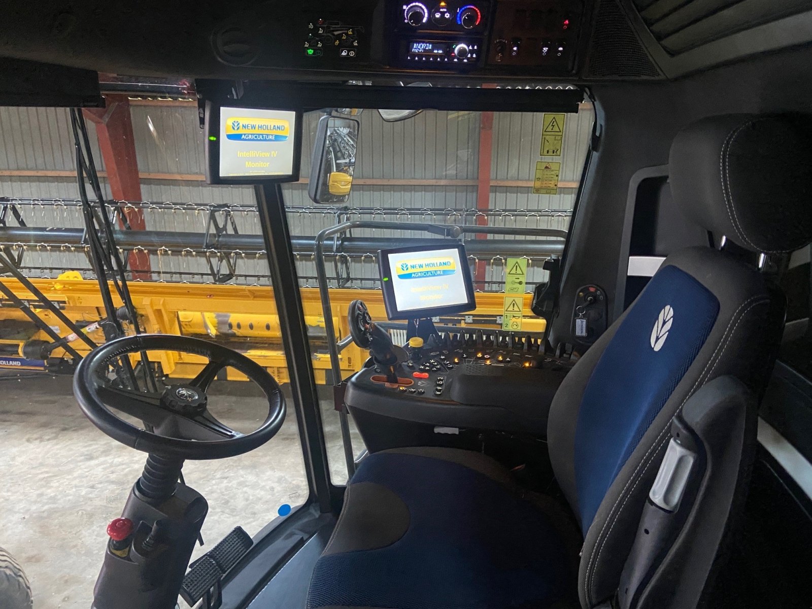 Mähdrescher of the type New Holland CR9.90 ST.V EU AMEA, Gebrauchtmaschine in Thisted (Picture 11)