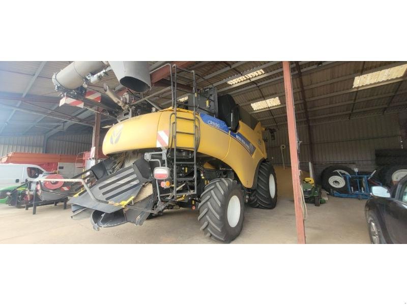 Mähdrescher typu New Holland CR9.90, Gebrauchtmaschine w BRAY en Val (Zdjęcie 4)