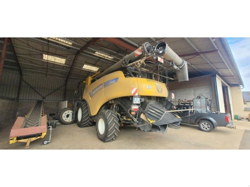 Mähdrescher typu New Holland CR9.90, Gebrauchtmaschine w BRAY en Val (Zdjęcie 3)