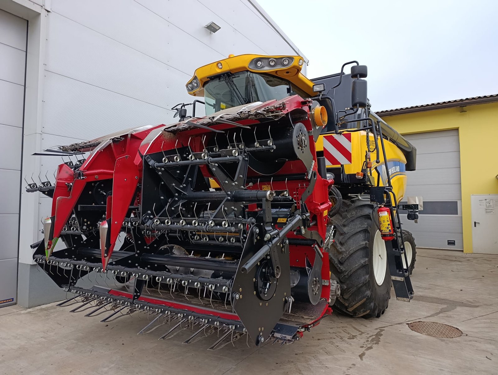 Mähdrescher del tipo New Holland CX 5080, Gebrauchtmaschine In Absdorf (Immagine 1)