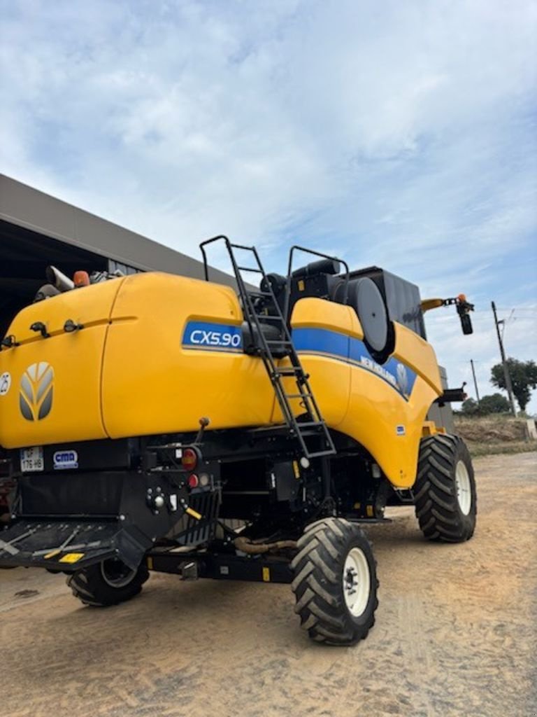 Mähdrescher typu New Holland CX 5090 ETROITE HILLSIDE, Gebrauchtmaschine v MORLHON LE HAUT (Obrázek 3)