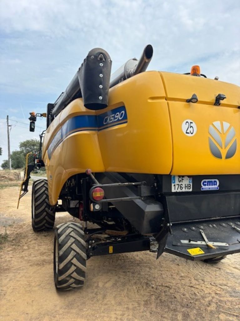 Mähdrescher typu New Holland CX 5090 ETROITE HILLSIDE, Gebrauchtmaschine v MORLHON LE HAUT (Obrázek 4)