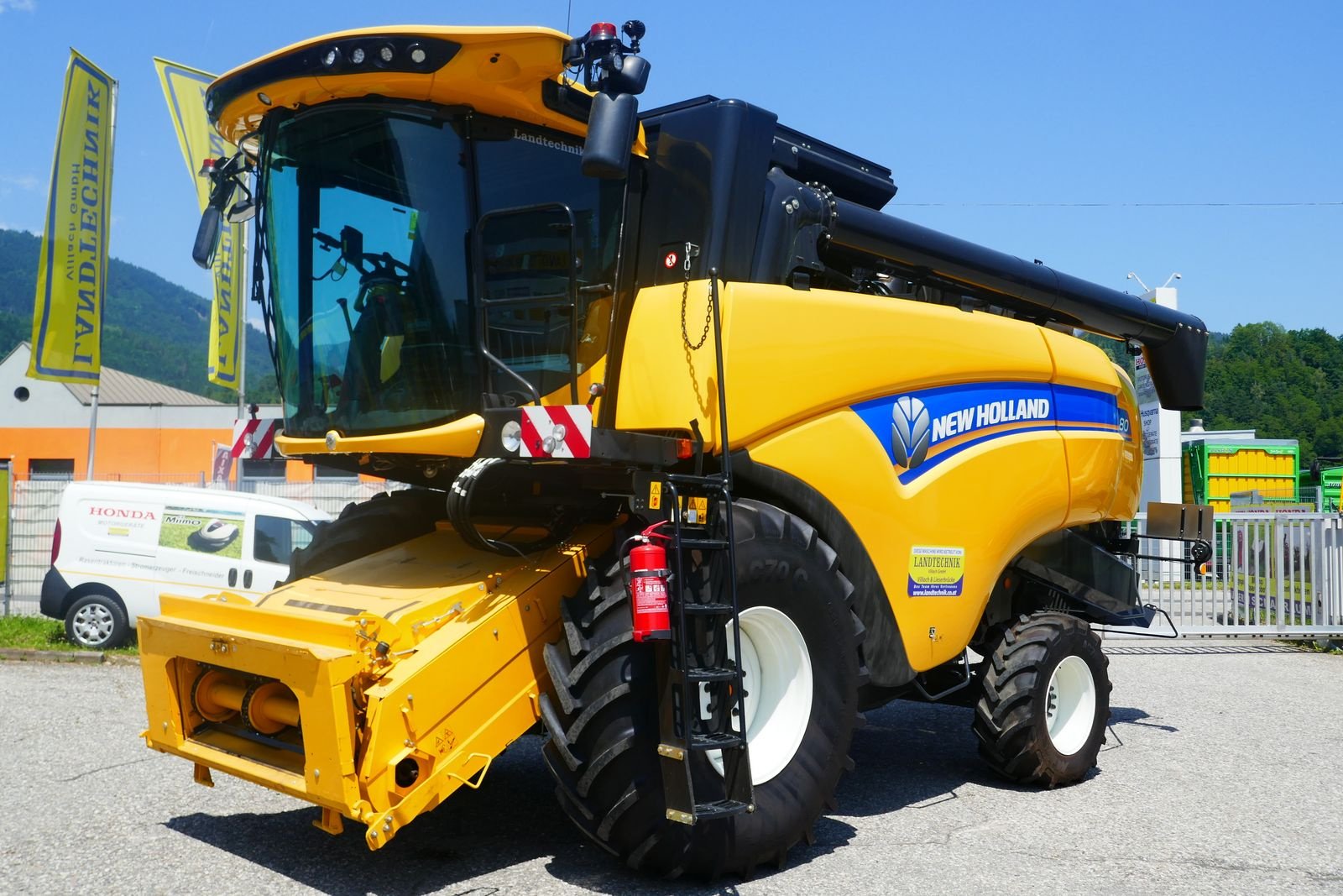 Mähdrescher tip New Holland CX 5.80 Allrad, Gebrauchtmaschine in Villach (Poză 1)