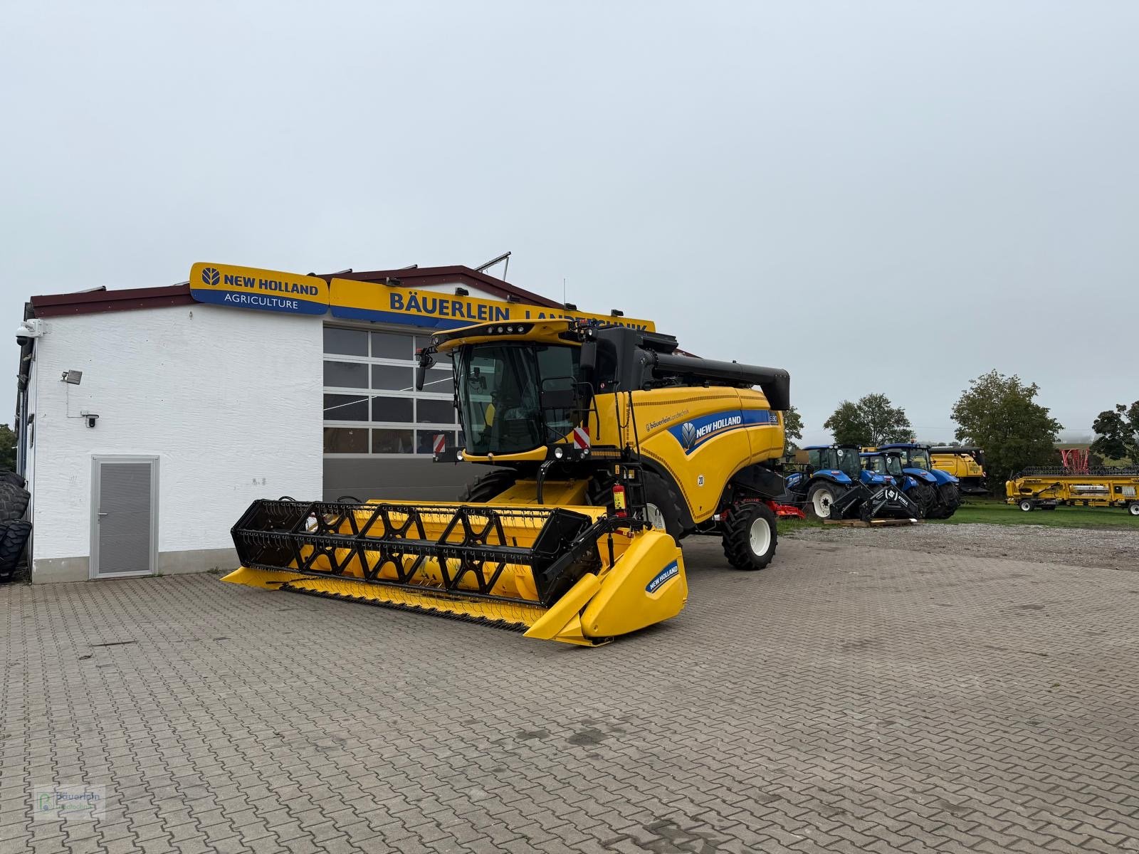 Mähdrescher des Typs New Holland CX 5.80, Neumaschine in Buch am Wald (Bild 9)