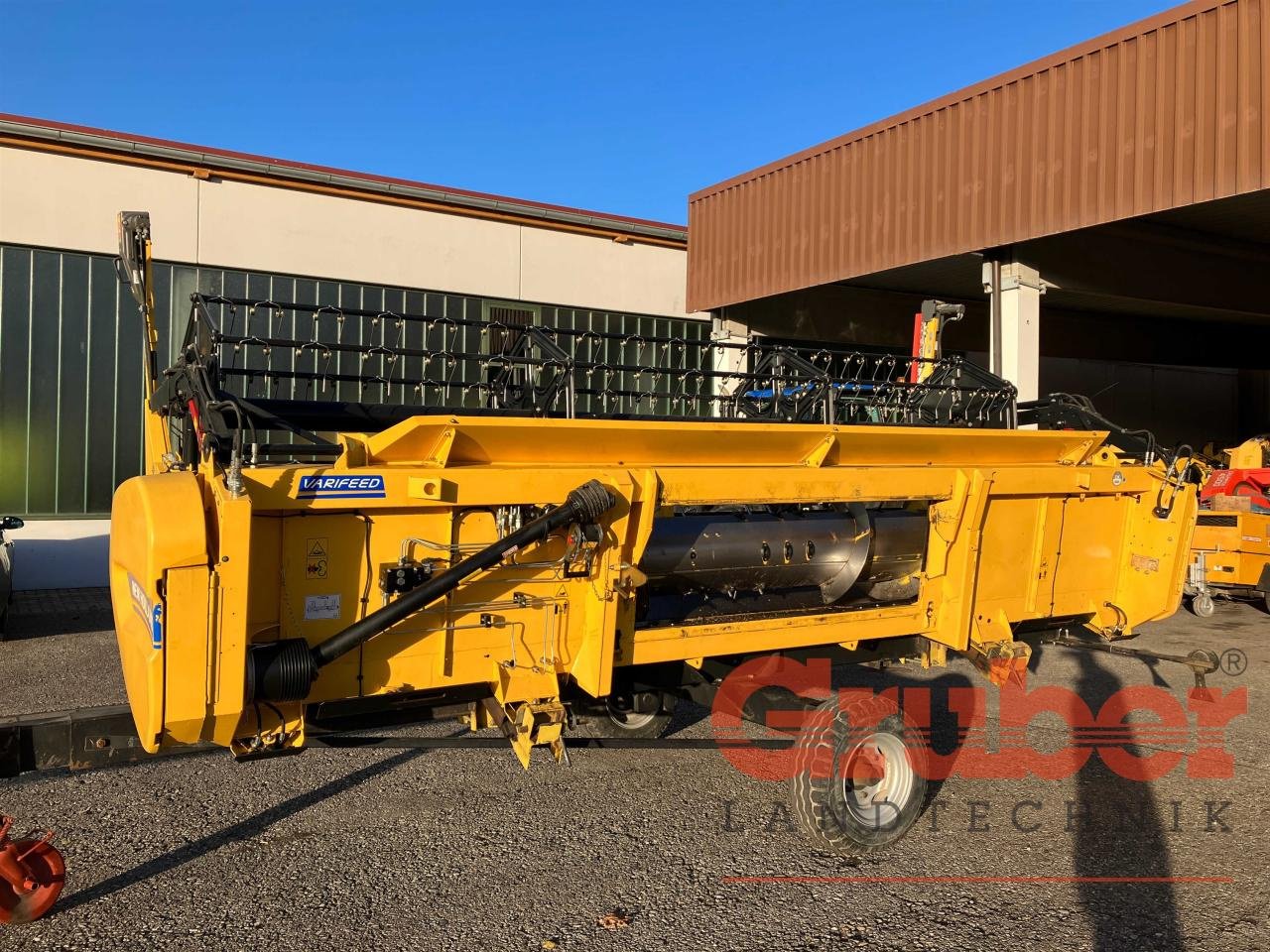 Mähdrescher des Typs New Holland CX 5.90 T4B, Gebrauchtmaschine in Ampfing (Bild 15)