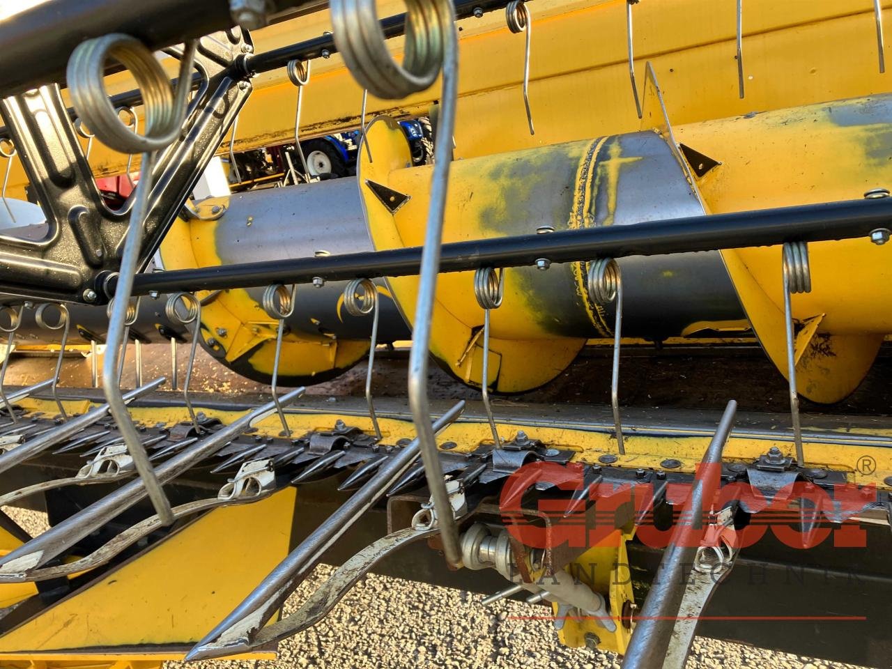 Mähdrescher des Typs New Holland CX 5.90 T4B, Gebrauchtmaschine in Ampfing (Bild 16)