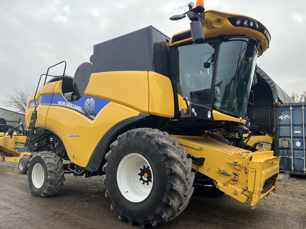 Mähdrescher of the type New Holland CX 6,80, Gebrauchtmaschine in VERT TOULON (Picture 3)