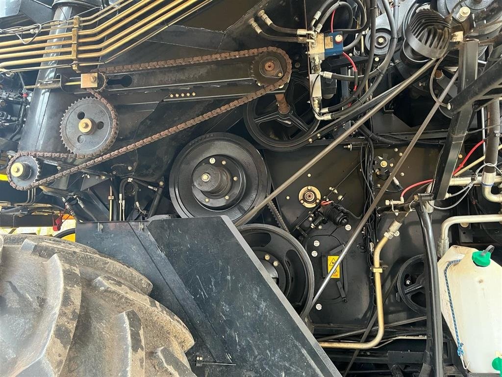 Mähdrescher tip New Holland CX 6090 4wd, Gebrauchtmaschine in Aulum (Poză 24)