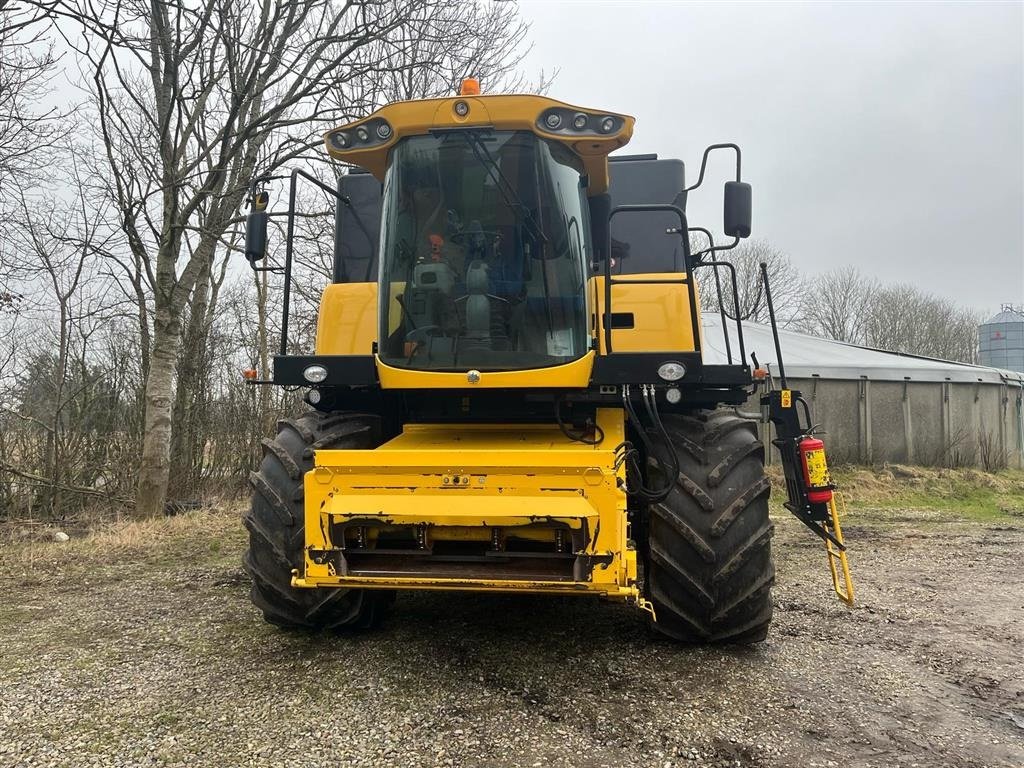Mähdrescher tip New Holland CX 6090 4wd, Gebrauchtmaschine in Aulum (Poză 8)