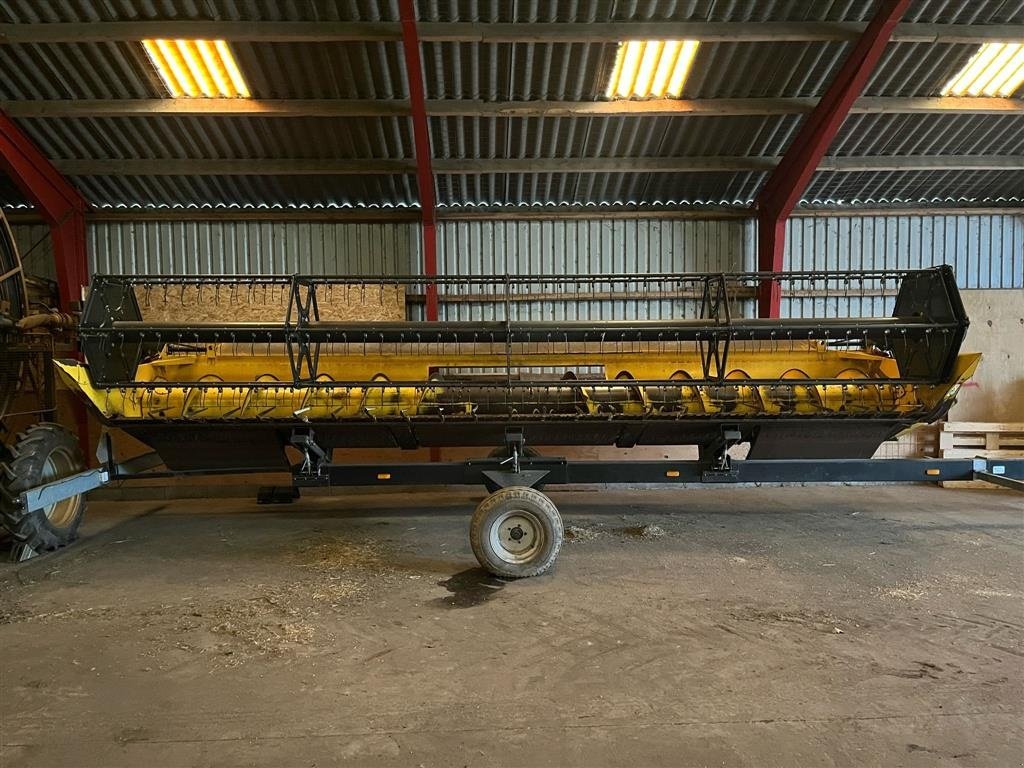 Mähdrescher tip New Holland CX 6090 4wd, Gebrauchtmaschine in Aulum (Poză 15)