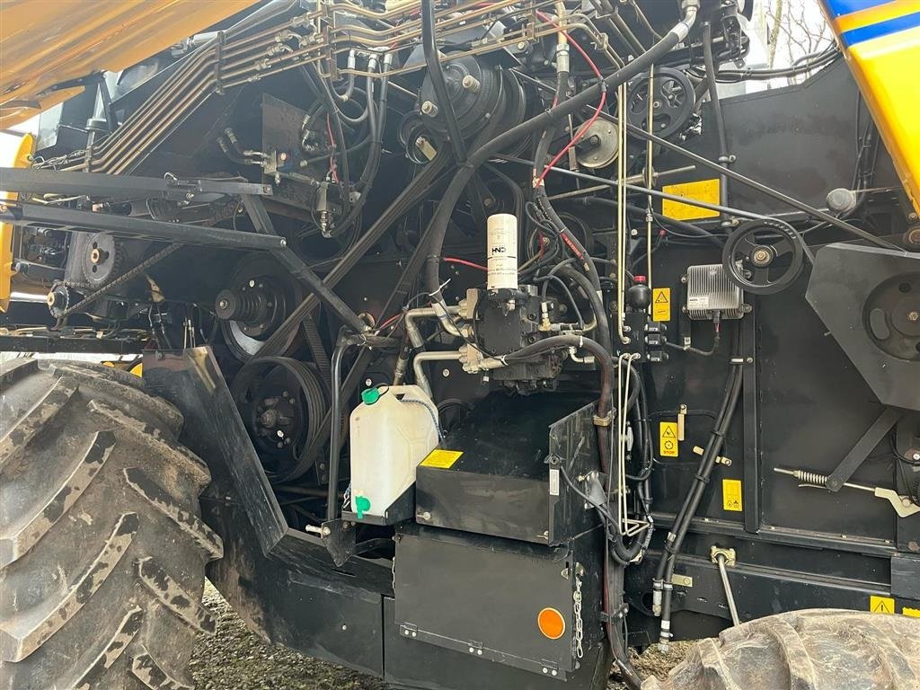 Mähdrescher tip New Holland CX 6090 4wd, Gebrauchtmaschine in Aulum (Poză 23)