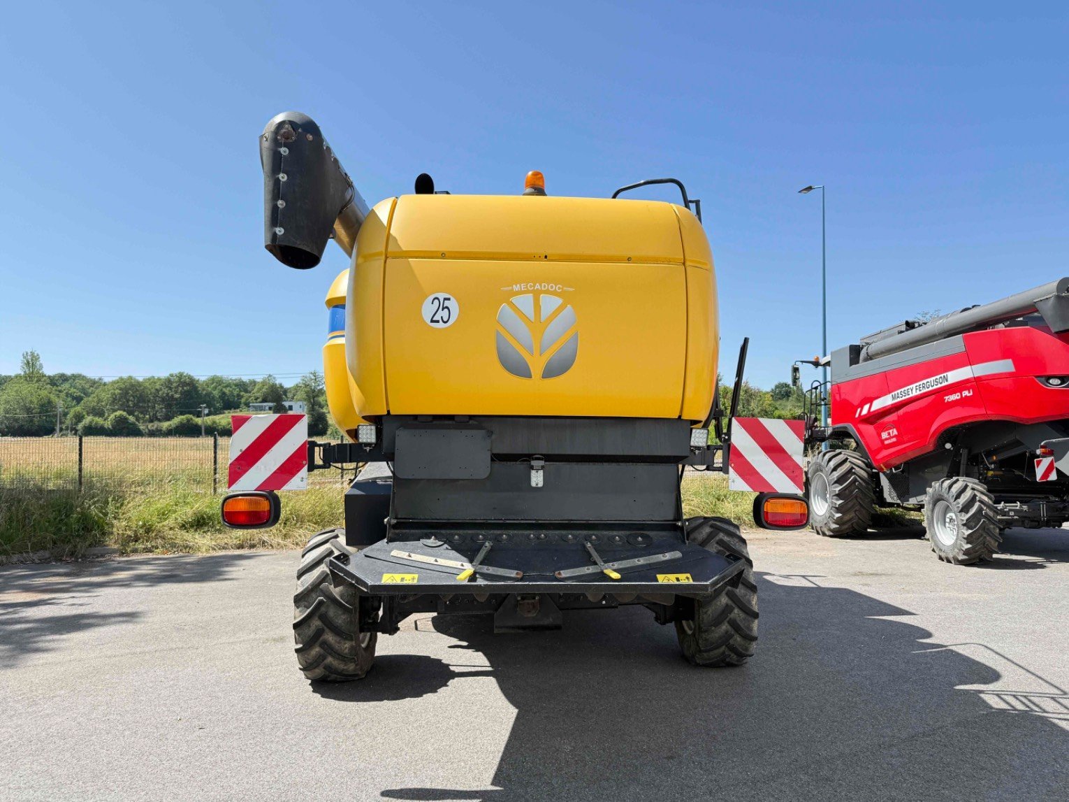 Mähdrescher типа New Holland CX 6090, Gebrauchtmaschine в L'Isle-en-Dodon (Фотография 2)