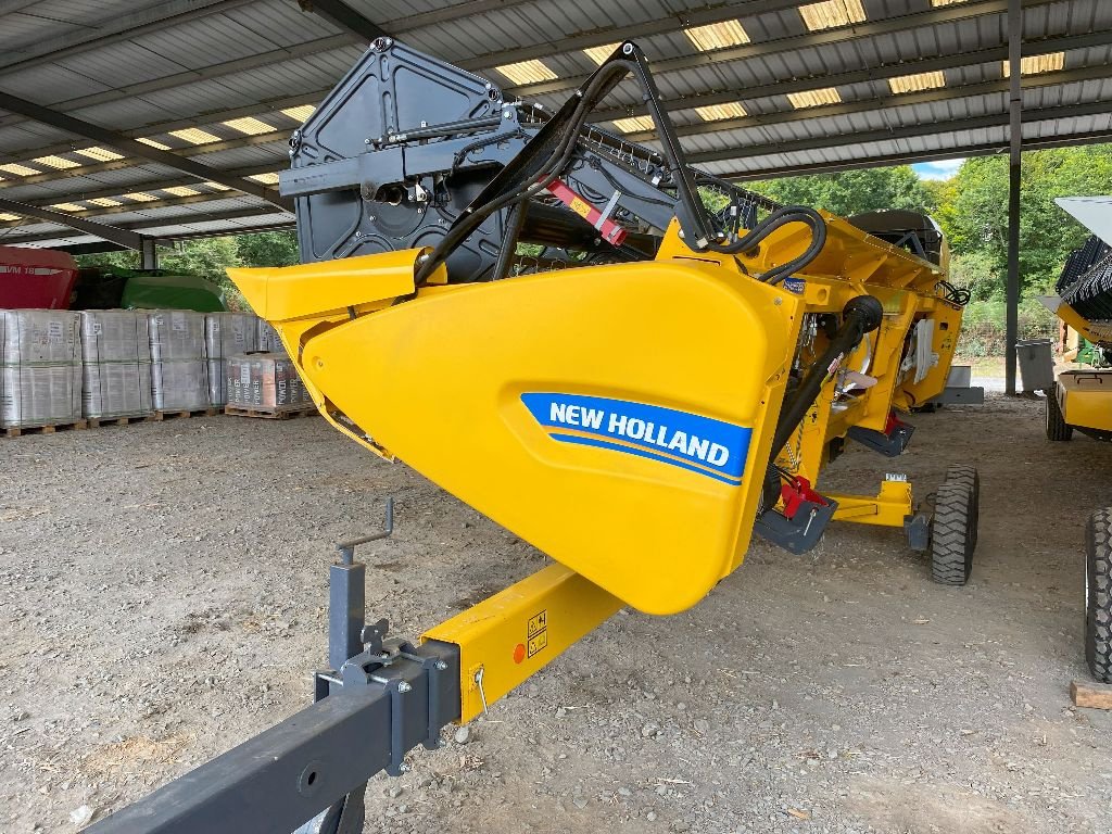 Mähdrescher del tipo New Holland CX 6.80, Gebrauchtmaschine In CHATEAUBRIANT CEDEX (Immagine 8)