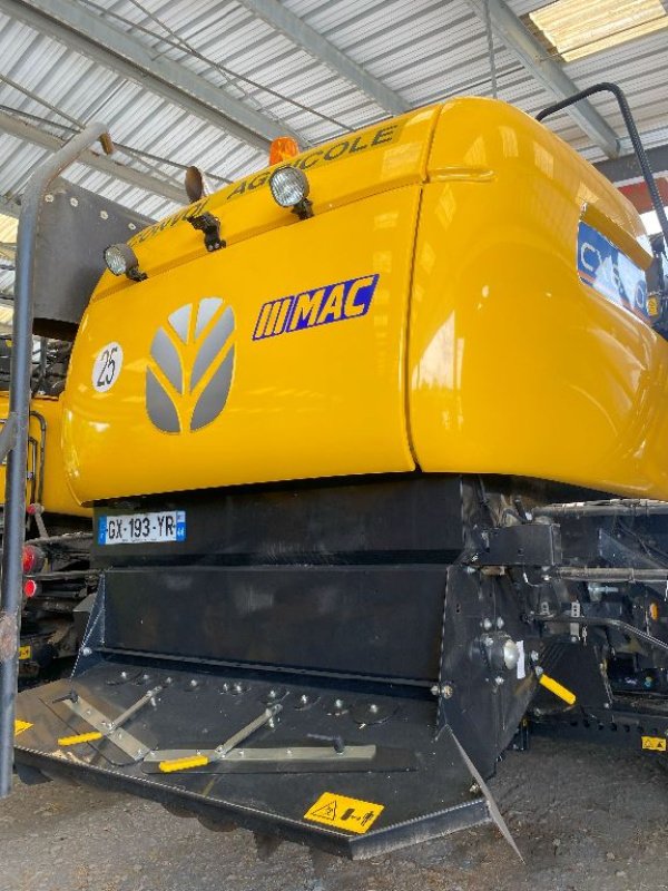 Mähdrescher del tipo New Holland CX 6.80, Gebrauchtmaschine In CHATEAUBRIANT CEDEX (Immagine 5)