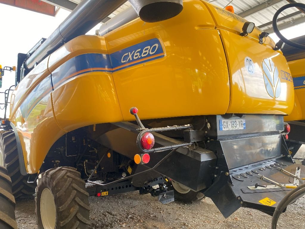 Mähdrescher del tipo New Holland CX 6.80, Gebrauchtmaschine In CHATEAUBRIANT CEDEX (Immagine 4)