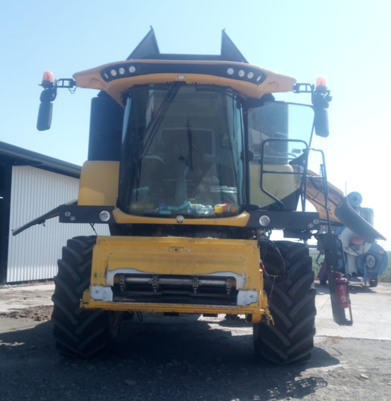 Mähdrescher des Typs New Holland CX 6.80, Gebrauchtmaschine in Orţişoara (Bild 1)