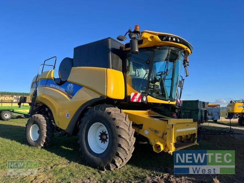 Mähdrescher tip New Holland CX 6.90, Gebrauchtmaschine in Einbeck-Dassensen (Poză 1)
