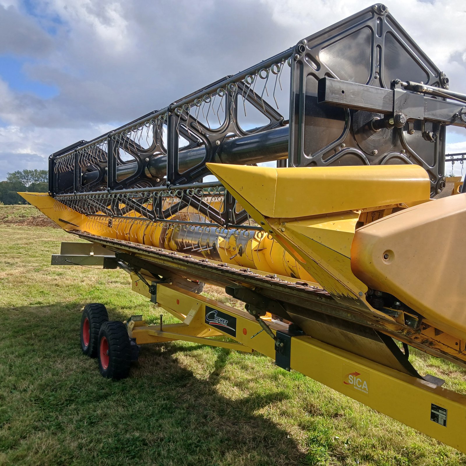 Mähdrescher del tipo New Holland CX 6.90, Gebrauchtmaschine In HERLIN LE SEC (Immagine 6)