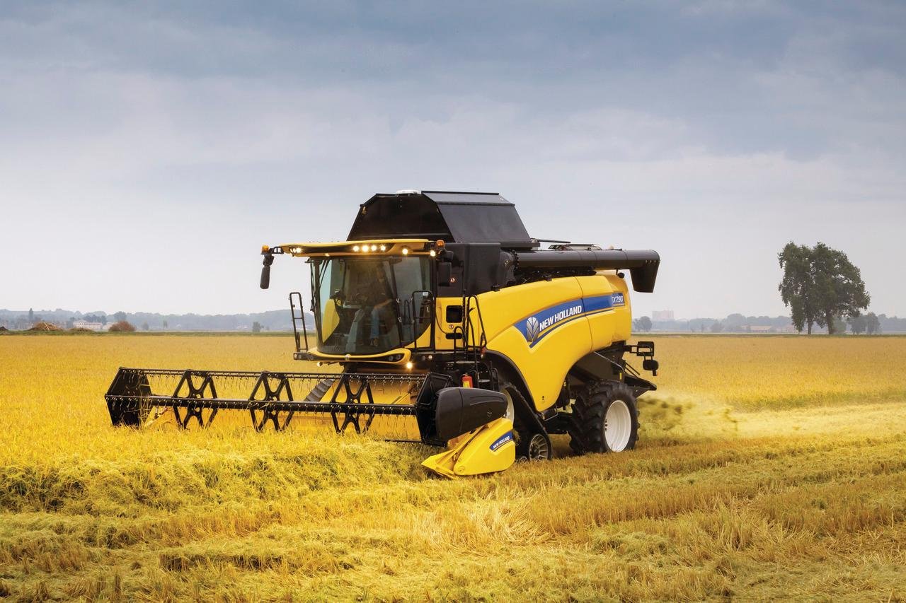 Mähdrescher van het type New Holland CX 7.90 T4B EUR, Gebrauchtmaschine in Ampfing (Foto 1)