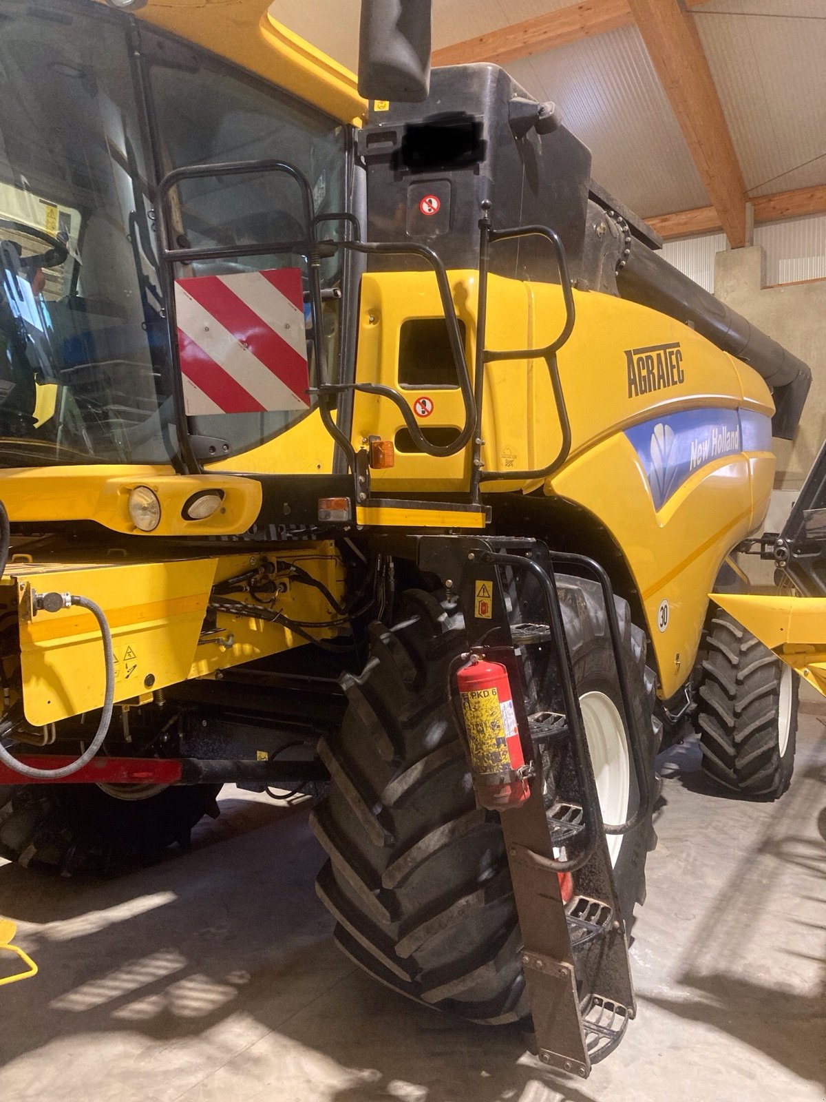 Mähdrescher tip New Holland CX 8050, Gebrauchtmaschine in Geiselhöring (Poză 1)