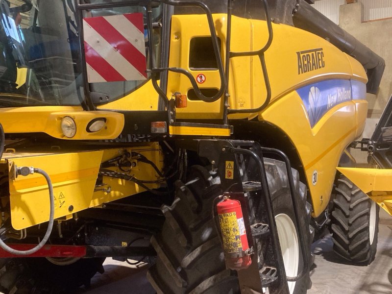 Mähdrescher tip New Holland CX 8050, Gebrauchtmaschine in Geiselhöring (Poză 1)