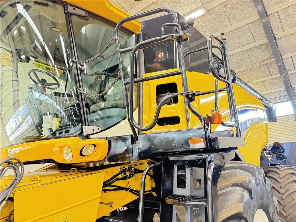 Mähdrescher Türe ait New Holland CX 8060 FSH 24 fod, Gebrauchtmaschine içinde Haderup (resim 9)