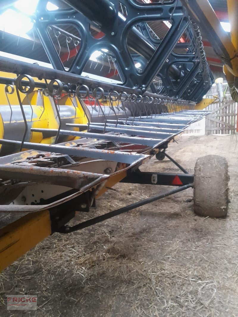 Mähdrescher des Typs New Holland CX 8060, Gebrauchtmaschine in Bockel - Gyhum (Bild 22)
