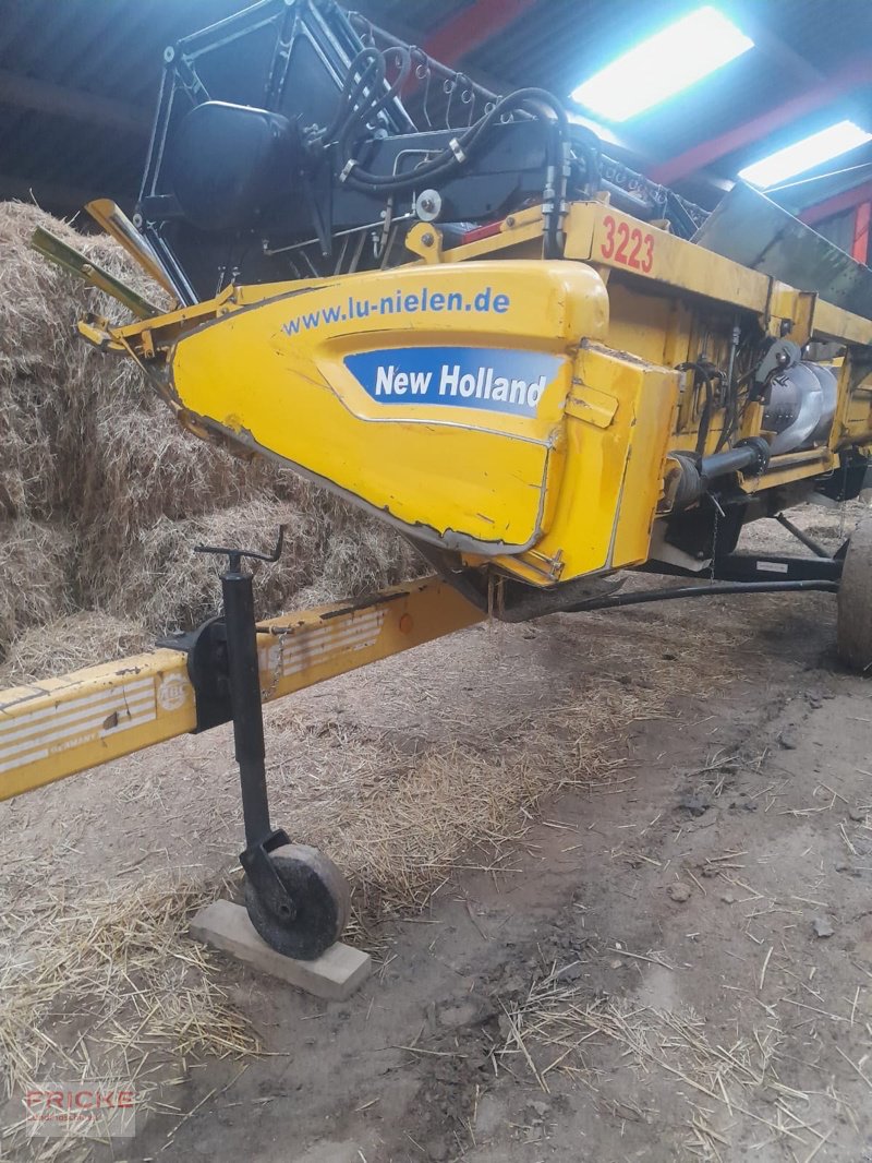 Mähdrescher des Typs New Holland CX 8060, Gebrauchtmaschine in Bockel - Gyhum (Bild 24)